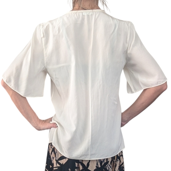 Akris Punto 100% Mulberry Silk Blouse Top Ivory Cream Tie Neck Size Medium - Picture 3 of 11